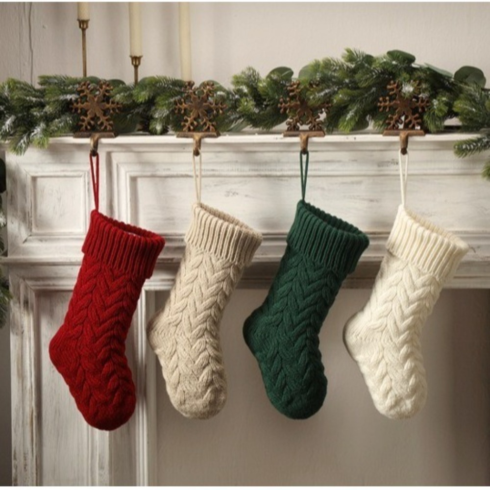Christmas Stocking Hanging - ถุงเท้าคริสต์มาสถักนิตติ้ง นุ่มฟู ของประดับแขวน ของขวัญคริสต์มาส ถุงใส่ขนม ถุงเท้าซานต้า