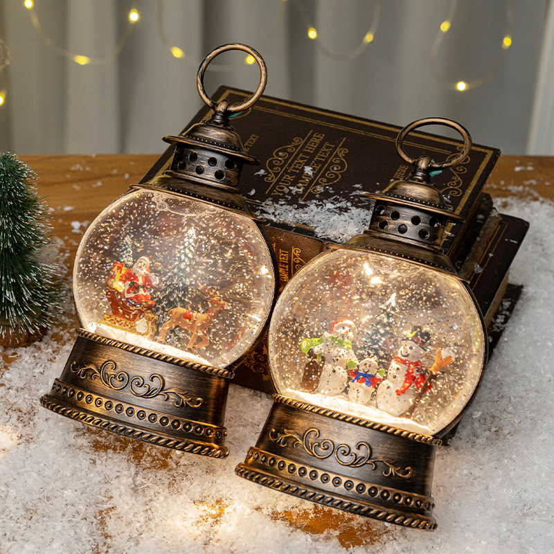 Snow Globe Musical - ของตกแต่งคริสต์มาส กล่องดนตรีทรงกลมแบนขนาดใหญ่ ลูกบอลหิมะมีไฟ ของขวัญคริสต์มาสชิ้นเล็ก